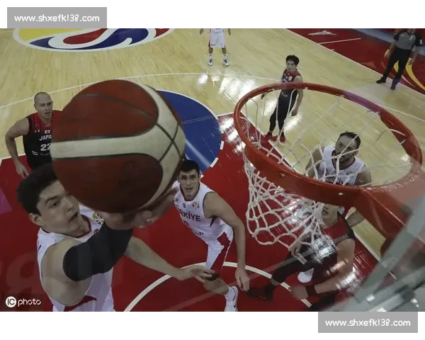 高清篮球赛事直播APP免费下载随时掌握赛场精彩瞬间实时观看体验 - 副本 (9) - 副本 - 副本 - 副本